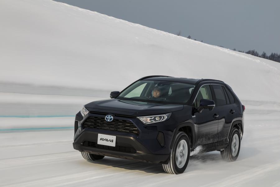  Toyota RAV4 Hybrid 2019 года  (JP) (фото 5 из 6)